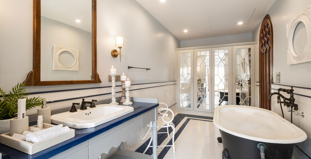 Sacri Borod Hill 6 - Bathroom with bathtub